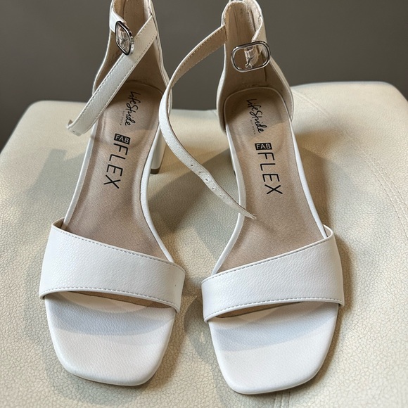 LifeStride Heel Size 8.5 - Picture 2 of 6